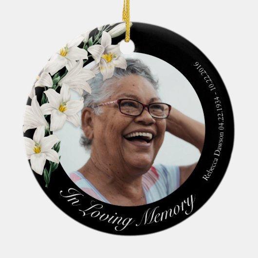ホワイトフラワーメモリアルヴィンテージ黒カスタム色写真 セラミックオーナメント (裏面)