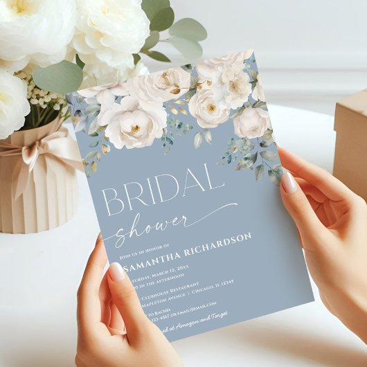 ホワイトフローラほこりっぽいブルーエレガントブライダルシャワー 招待状
