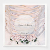 ホワイトブライダルドレスとバラ結婚ズ (正面)