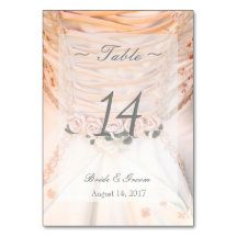 ホワイトブライダルドレス結婚バラのテーブル番号