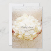 ホワイトブライダル結婚の花束の方向 招待状 (裏面)