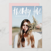 ホワイトブラシタイポグラフィ2024写真卒業 招待状 (正面/裏面)