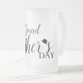 ホワイトブラックスクリプトタイハッピーグランドファーズデー フロストグラスビールジョッキ (正面右)