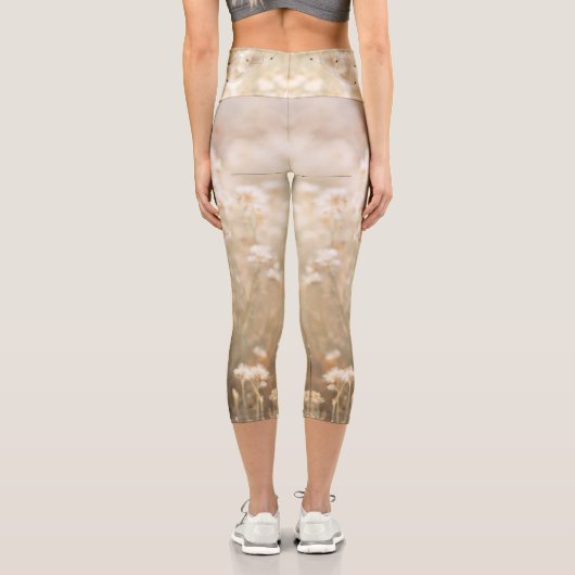 ホワイトブラックミニマリストフラワーフィールドセルフ気に カプリレギンス (裏面)