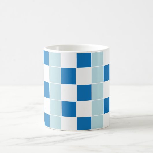 ホワイトブルーチェッカーボ市松模様にード コーヒーマグカップ (中央)