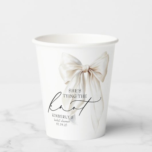 ホワイトボウ彼女は結び目のブライダルシャワー 紙コップ (正面)