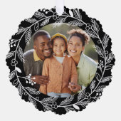 ホワイトボタニカルクリスマスリースカスタム写真 オーナメントカード (正面)