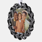 ホワイトボタニカルクリスマスリースカスタム写真 オーナメントカード (左)