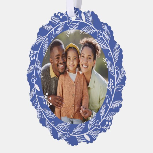 ホワイトボタニカルクリスマスリースカスタム写真 オーナメントカード (左)