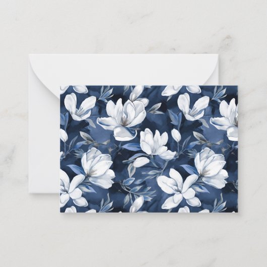 ホワイトマグノリア花の模様、ダークブルー ノートカード (裏面)