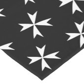 ホワイトマルチーズクロス&マルタ国旗のファッションホーム ショートテーブルランナー (コーナー)