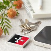 ホワイトマルチーズクロス&マルタ国旗ファッション/ナイツ キーホルダー (側面)