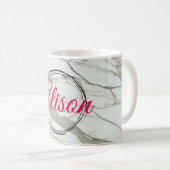 ホワイトマーブルシック明るい赤紫色デザイン名前をカスタムする コーヒーマグカップ (正面右)