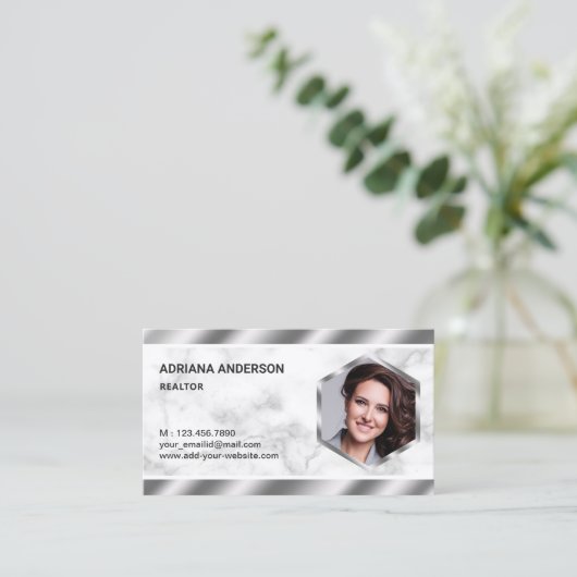 ホワイトマーブルメタリックエステ実在ートフォト不動産仲介業者 名刺 (スタンド正面)