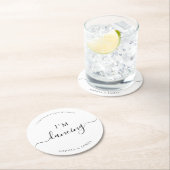 ホワイトミニマル主義者は私の飲み物を飲結婚まない ラウンドペーパーコースター (インサイチュ)