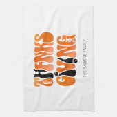 ホワイトモダングラフィティサンクスギビング秋秋 キッチンタオル (縦)