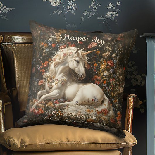 ホワイトユニコーンヴィンテージフローラファンタジーアート神話的 クッション