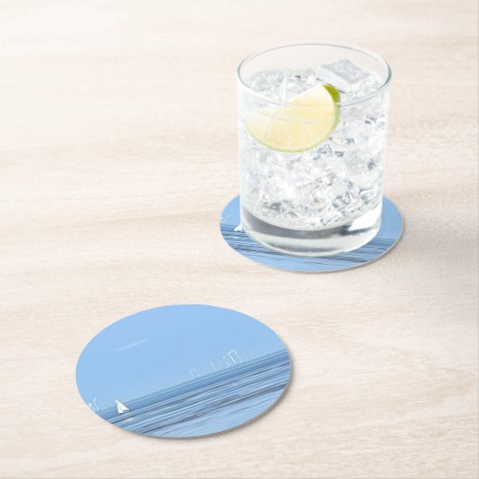 ホワイトヨットと穏やかな海 ラウンドペーパーコースター (インサイチュ)