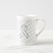 ホワイトリボン認識度オン千鳥格子のプリント ボーンチャイナマグカップ (右)