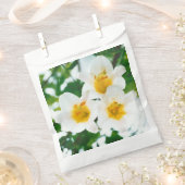 ホワイトリリー – 愛のシンボル フェイバーバッグ (クリップ留めされた状態)