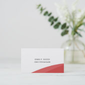 ホワイトレッドカーブモダンプロフェッショナルミニマリスト 名刺 (スタンド正面)