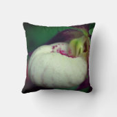 ホワイトレディースリッパーオーキッドフラワークローズアップ クッション (裏面)