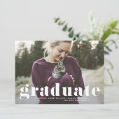 ホワイトレトロはっきりしたタイポグラフィ写真卒業 案内状 (スタンド正面)