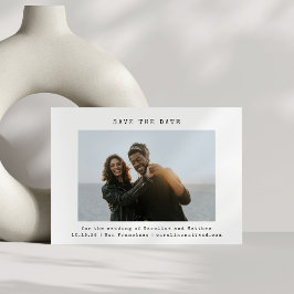 ホワイトレトロタイプライター結婚フォントの写真シンプル セーブザデート