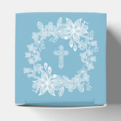 ホワイトレースオンパステルブルーバプティスキューブ フェイバーボックス (上部)