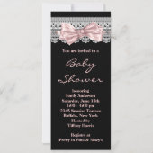 ホワイトレースピンクと黒の赤ちゃん女の子シャワー 招待状 (裏面)