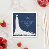 ホワイトレ結婚ースのガウンと青の背景 スタンダードカクテルナプキン (インサイチュ)