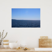 ホワイトロックビーチ、BC、カナダ。海と空とボート。 ポスター (キッチン)