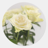 ホワイトローズの優雅な花の写真 ラウンドシール (正面)