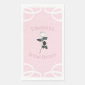 ホワイトローズの花びらピンクのブライダルシャワーナプキン (正面)