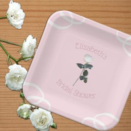 ホワイトローズの花びらピンクのブライダルシャワー ペーパープレート