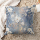 ホワイトローズオンブルーバックグラウンド油絵を描スタイル クッション (ブランケット)