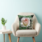 ホワイトローズピンクセンターピロー16 x 16" クッション (椅子)