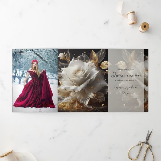 ホワイトローズフォトキンセアニェラパーティの招待状 三つ折り招待状 (外部)