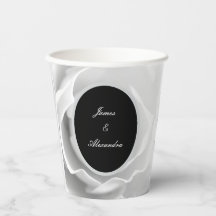 ホワイトローズ| エレガントなモダンな花のデザイン