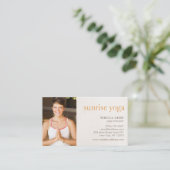ホワイトロータスフラワーヨガ先生フォトベージュ 名刺 (スタンド正面)