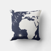 ホワイトワールドマップとコンパスエクスプローラ クッション (裏面)