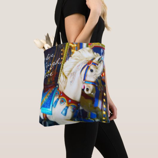 ホワイト回転木馬馬の写真ライブ笑いラブ引用文 トートバッグ (クローズアップ)