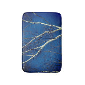 ホワイト樺の木ツリーアゲンストブルースカイ自然 バスマット (正面縦)