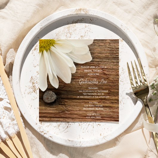 ホワイト素朴デイジーバーンウッドカントリーブライダルシャワー 招待状