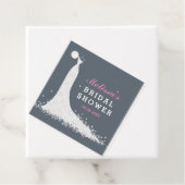 ホワイト結婚のドレスブライダルシャワーテンプレート フェイバータグ (インサイチュ)