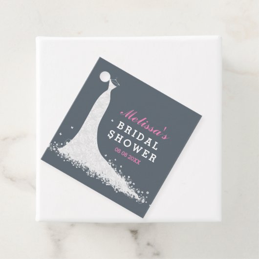 ホワイト結婚のドレスブライダルシャワーテンプレート フェイバータグ (インサイチュ)