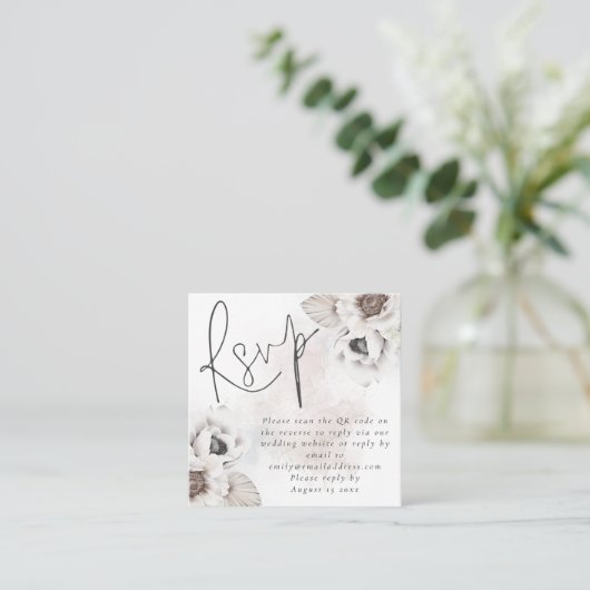 ホワイト花模様水彩QRコードウェディングRSVP エンクロージャーカード (スタンド正面)
