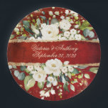ホワイト金ゴールド植物性フローラ素朴レッド結婚ズ ペーパープレート<br><div class="desc">中央にスクリプトの名前と日付を持つ豪華な白と緑の植物性フローラスプレー。緋色の赤い素朴動揺してな背景。金ゴールドフェイクグリッターロマンチックなエレガンスのトーンを設定する。金ゴールドのスプラッシュはかわいらしこ結婚の紙プレートを終える。美しはっきりしたい色とアイボリー。</div>