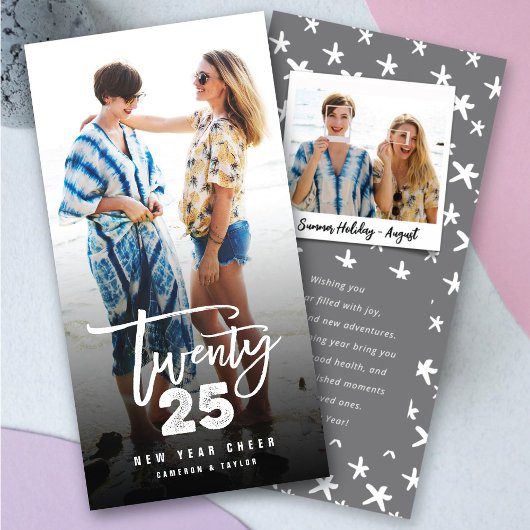 ホワイト2025ブラシ仕上げミックスタイポグラフィ新年写真 シーズンカード