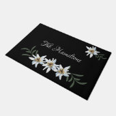ホワイト・エデルワイス・オン・ブラック ドアマット (アングル)